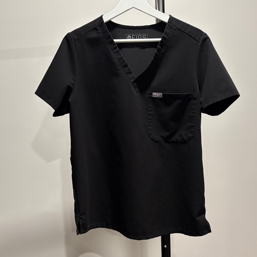 FIGS Catarina One-Pocket Scrub Top